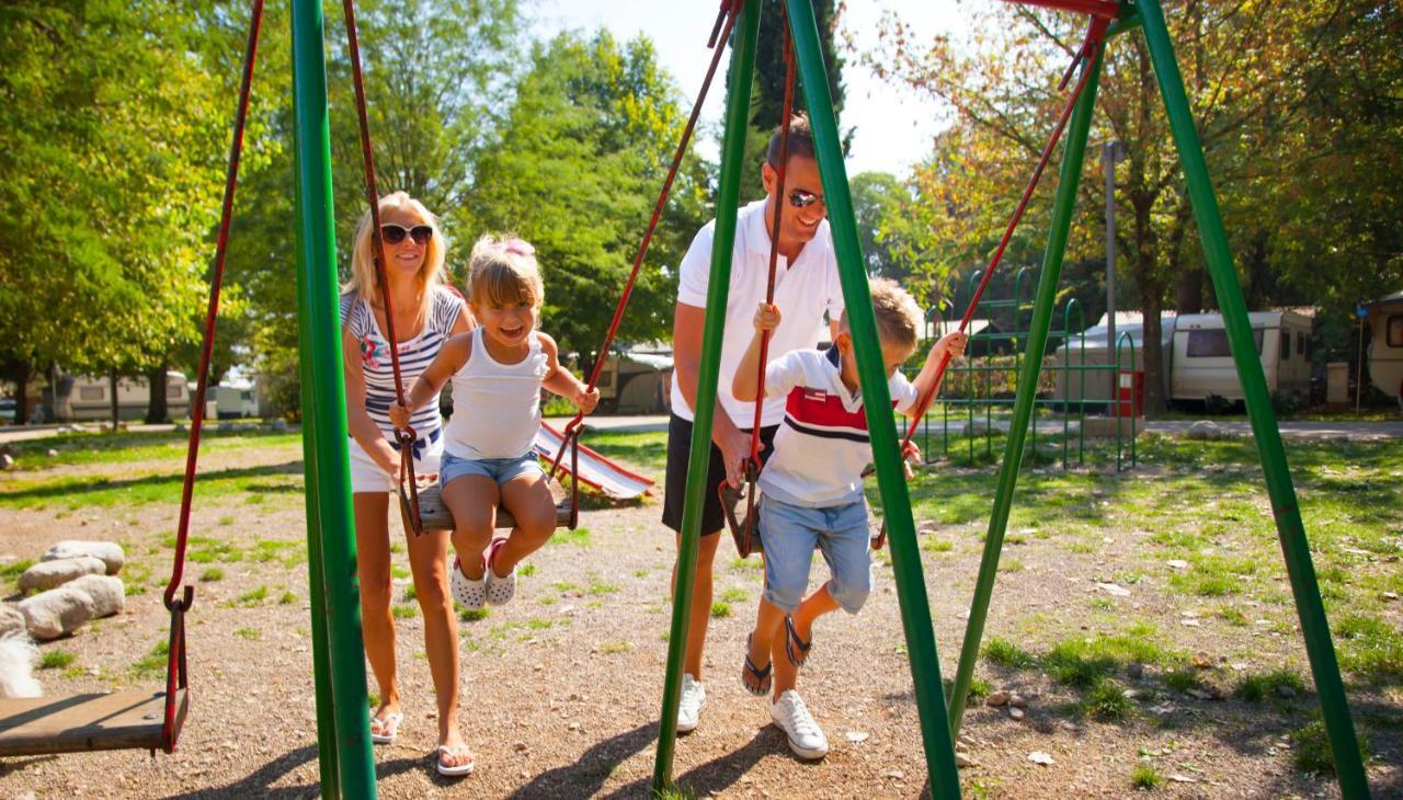 Campsite & Holiday Resort Медвея Екстериор снимка